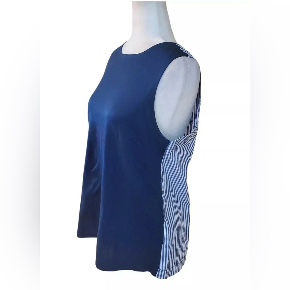 Banana Republic Navy & White Sleeveless Striped Back Blouse! Size Small.